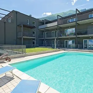 Appartement Modern Lake View With Pool, Musso