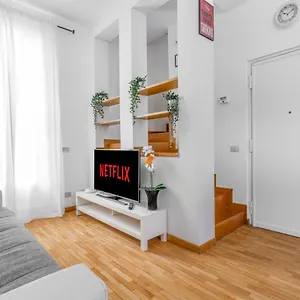 Appartamento Duomo 7 Minuti Exclusive Vercelli, Milano