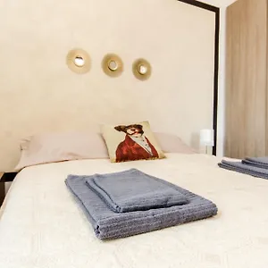 Beige Milaan